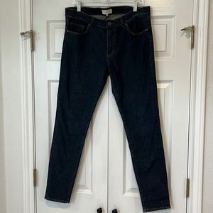 Slim fit women’s Halogen sz 31 jeans. Dark wash. No whiskering. 30” inseam.